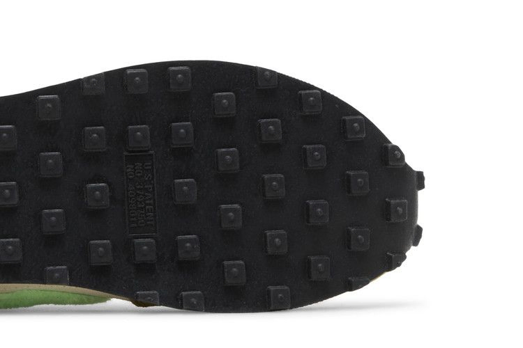 wmns-daybreak-fur-pack-fossil-cactus-flower-dc3275-235_04