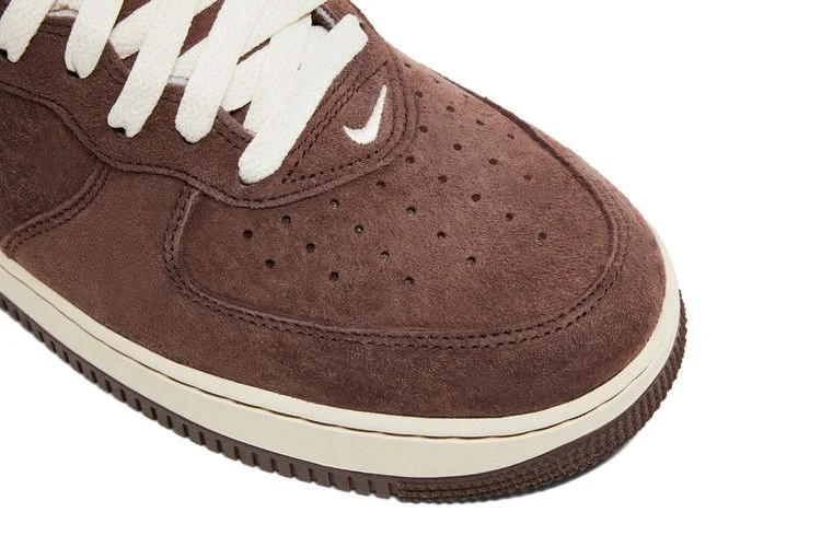 Krossovki-Nike-Air-Force-1-Mid-Chocolate-9