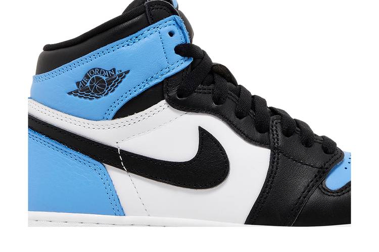 air-jordan-1-retro-high-og-gs-unc-toe-fd1437-400_01