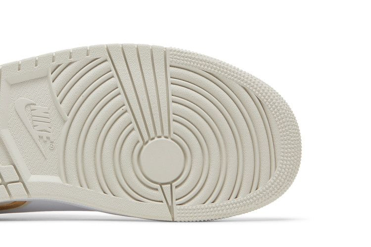 air-jordan-1-centre-court-white-gold-dq8577-100_04