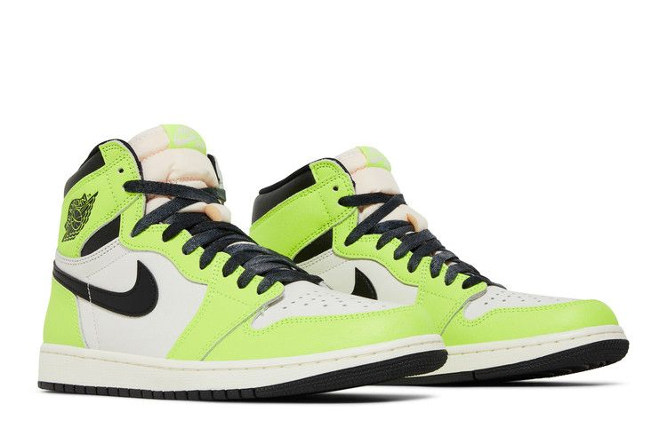 air-jordan-1-retro-high-og-visionaire-555088-702_07