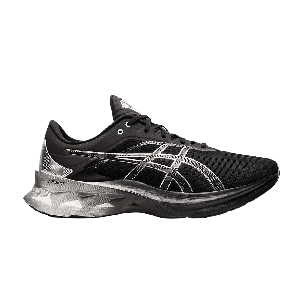 Кроссовки Asics Novablast 'Black Pure Silver'