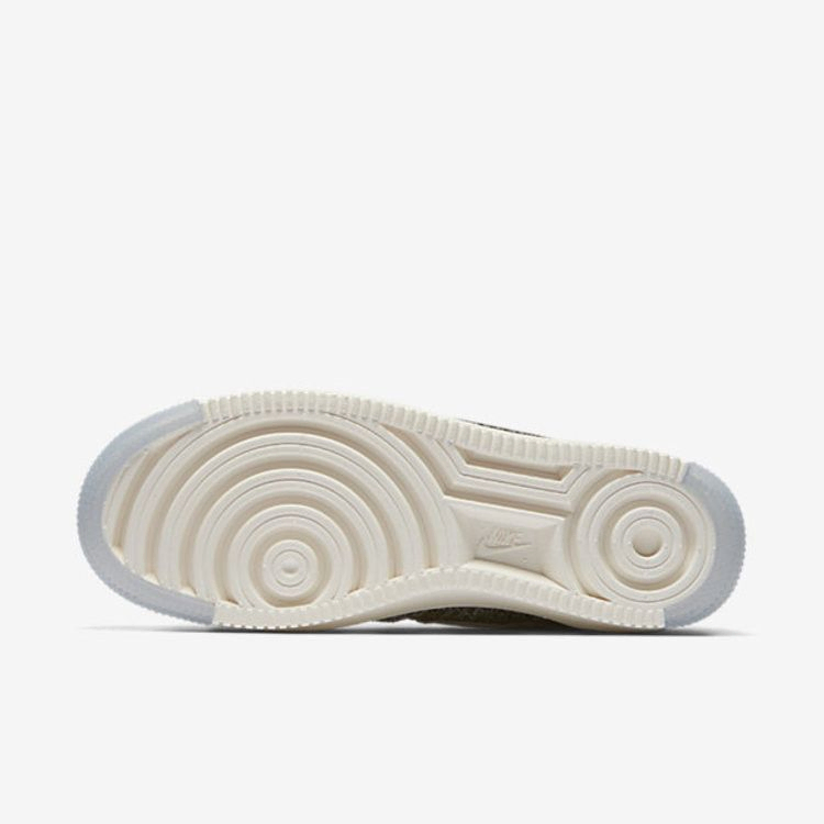 Кроссовки Nike Wmns Air Force 1 Flyknit Low