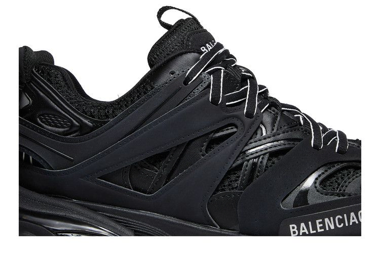 Кроссовки Balenciaga Wmns Track Trainer 'Triple Black'