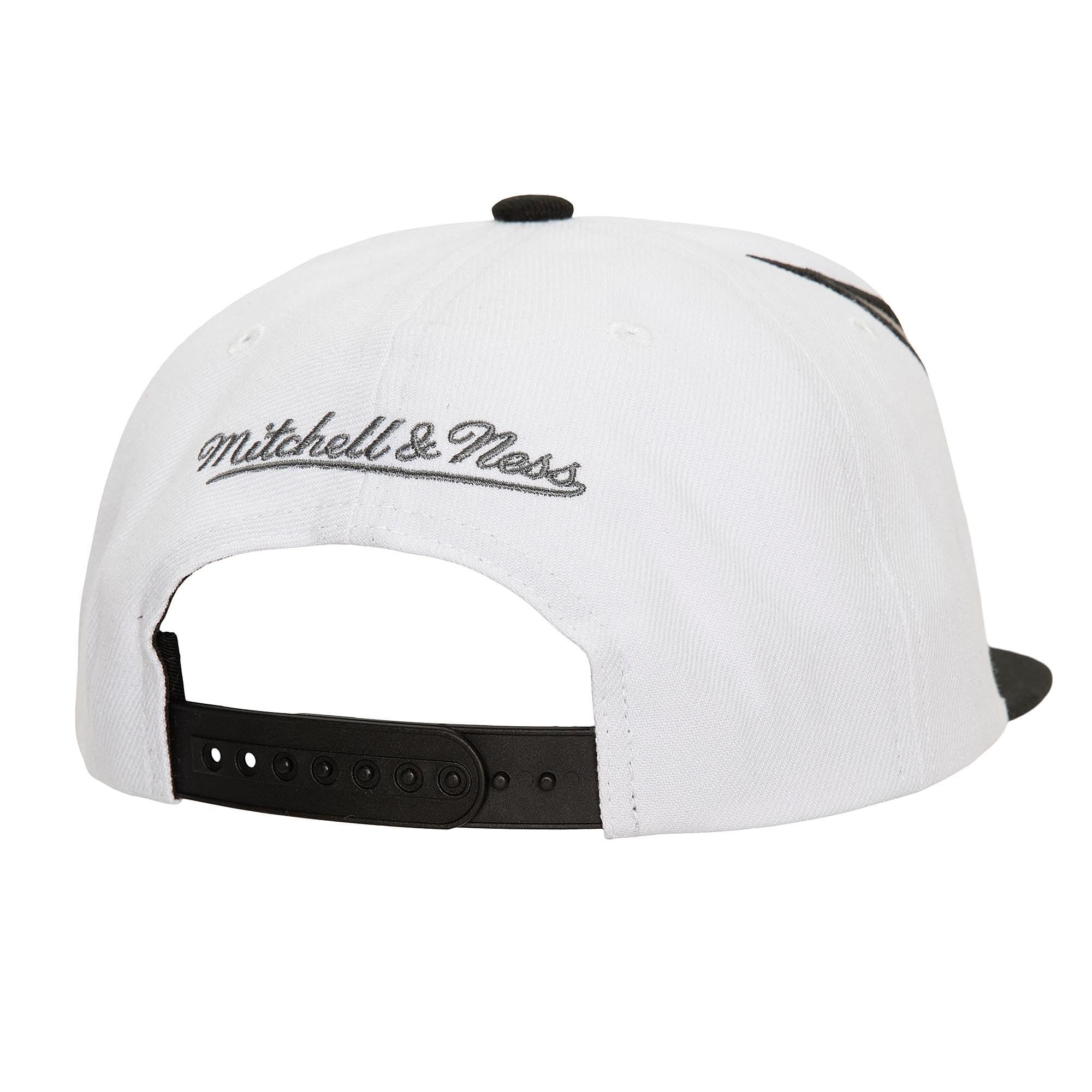 Waverunner-Snapback-Brooklyn-Nets-Hat-1