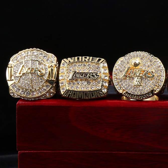 Jinduo-Kobe-6-Championship-Ring-Set-1