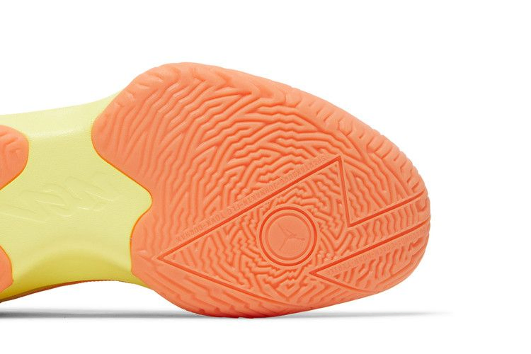 Кроссовки Naruto x Air Jordan Jordan Zion 1 SP 'Kyuubi'