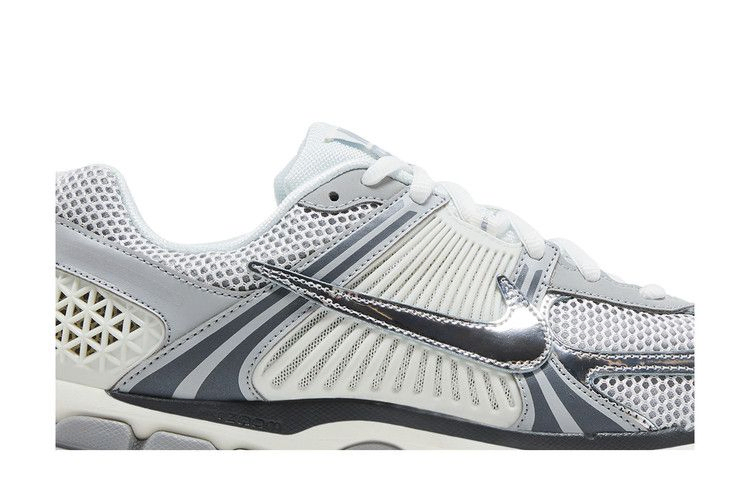 air-zoom-vomero-5-summit-white-metallic-silver-im2219-121_01