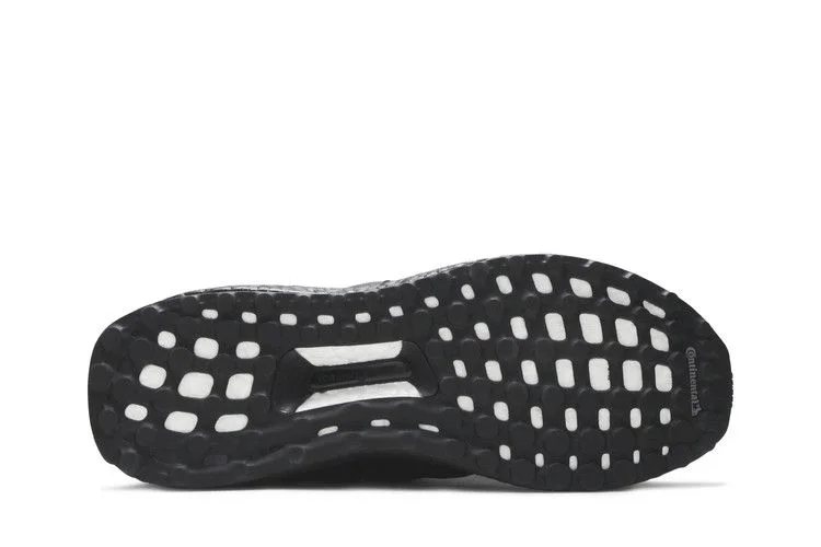 Кроссовки Adidas Wmns UltraBoost 4.0 'Triple Black Gold'