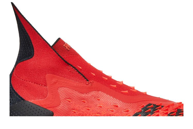 predator-freak-fg-demonskin-solar-red-fy6238_01