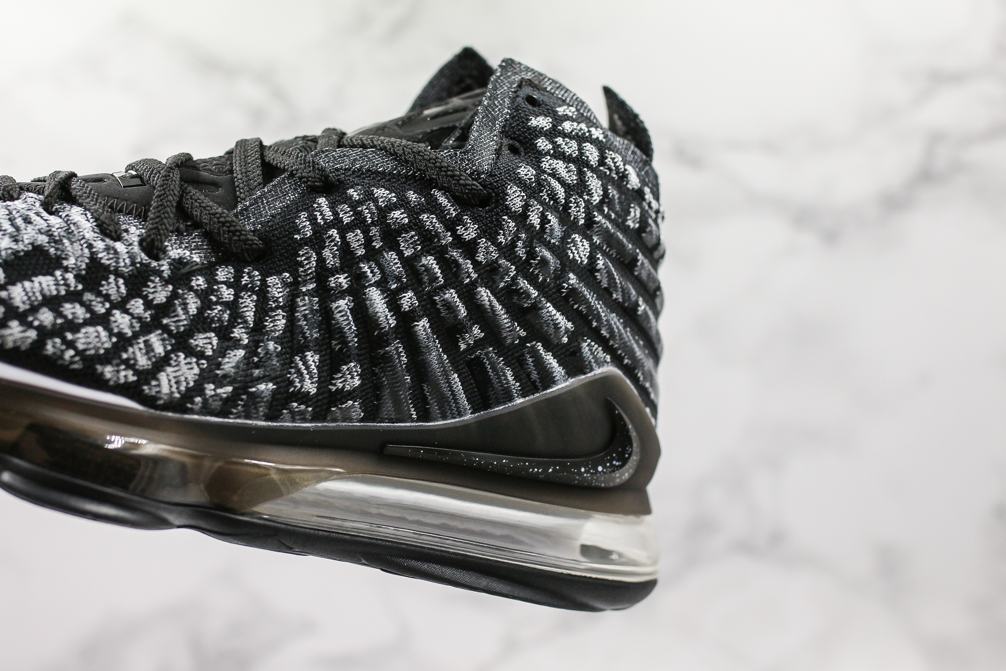 Кроссовки Nike LeBron 17 Black White