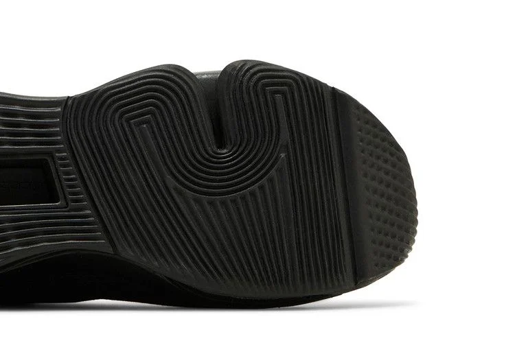 Krossovki-Nike-Wmns-Versair-Black-Anthracite-4