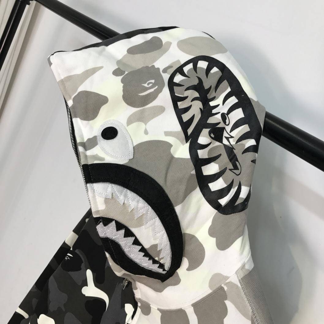 Худи BAPE City Camo Half Shark Full Zip Hoodie White Black