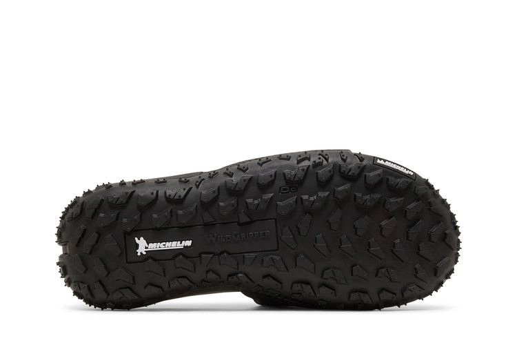 project-rock-slide-black-pitch-grey-3025237-001_03