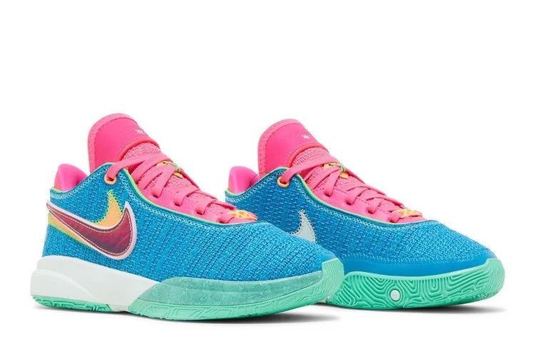 Krossovki-Nike-LeBron-20-GS-Laser-Blue-7