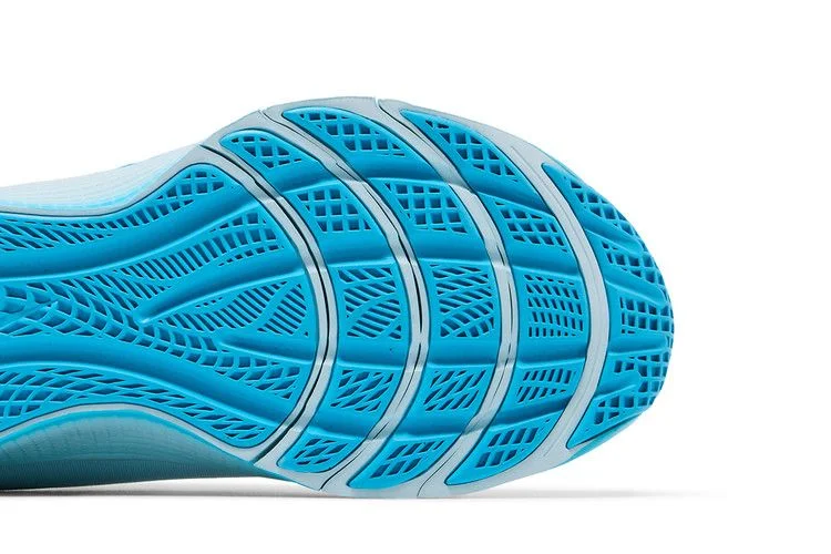Krossovki-Nike-LeBron-TR-1-Glacier-Blue-4