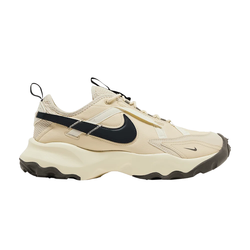 Krossovki-Nike-Wmns-TC-7900-Beach-Off-Noir