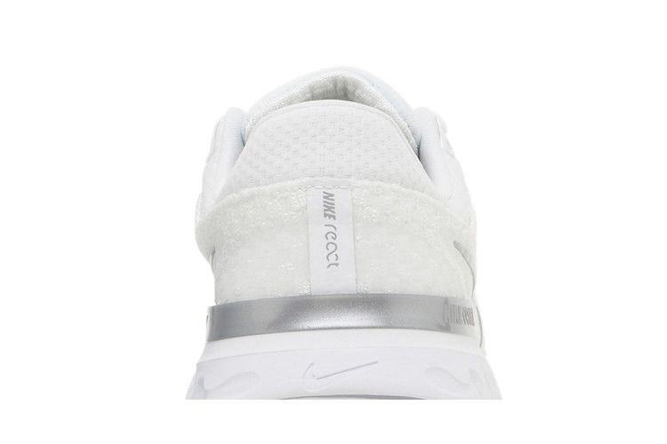 wmns-react-infinity-run-flyknit-3-white-metallic-silver-dd3024-101_06