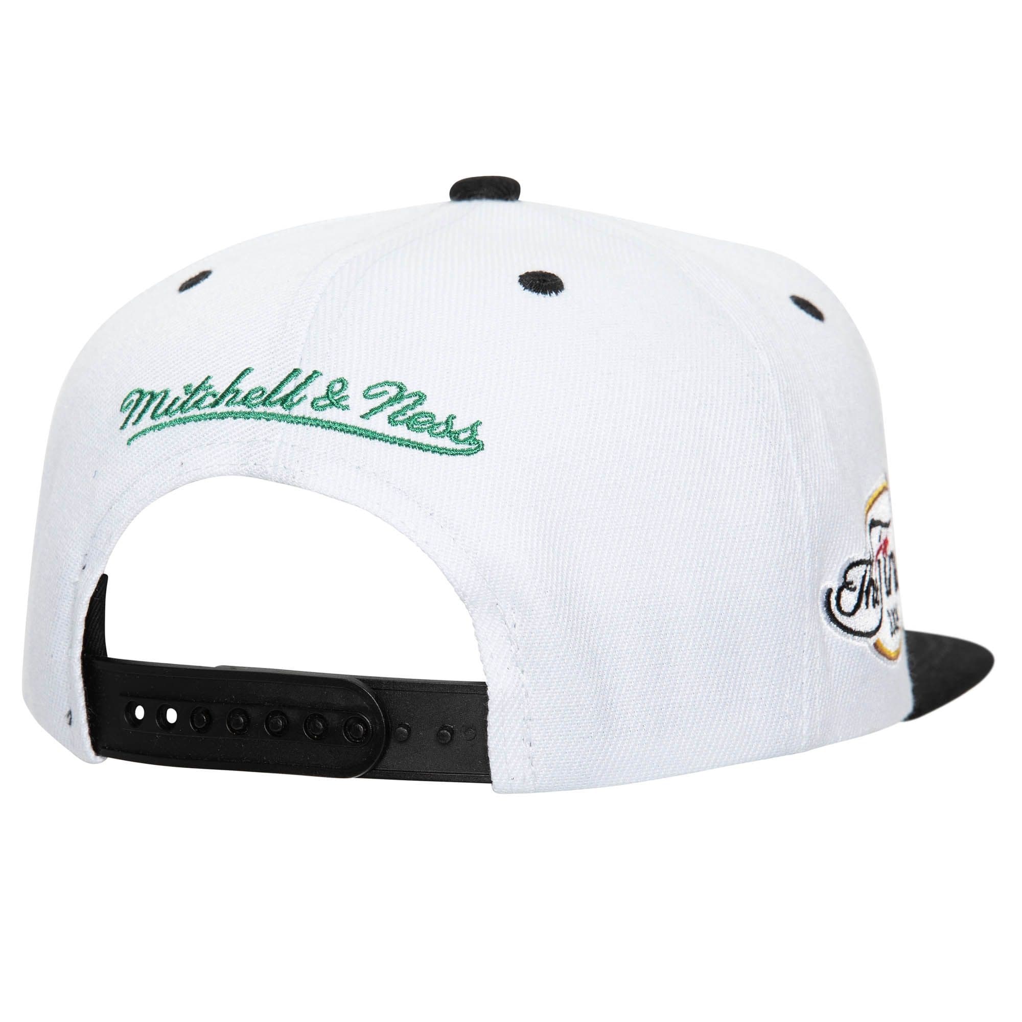 Mitchell-Ness-Champ-Series-Snapback-Boston-Celtics-Hat-1