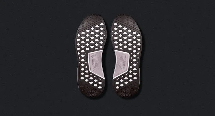 Krossovki-Adidas-Wmns-NMD_R1-Blanch-Purple-4