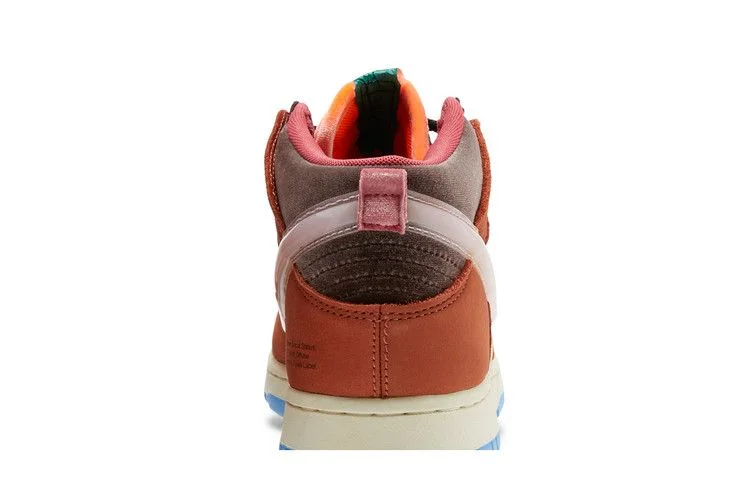 Кроссовки Men's Social Status x Nike Dunk Mid 'Chocolate Milk'