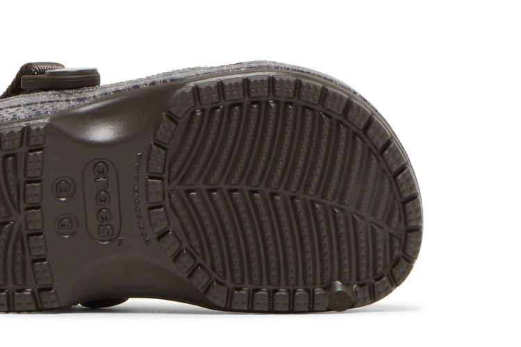 anwar-carrots-x-clog-kids-soil-espresso-207700-206_04