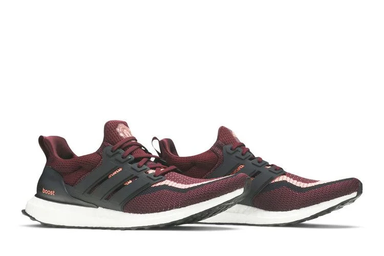 Krossovki-Manchester-United-x-adidas-UltraBoost-DNA-Football-Pack-7