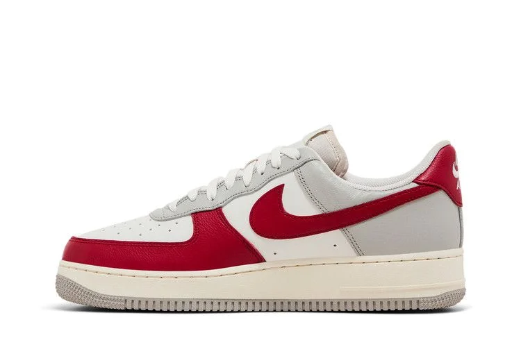 Кроссовки Nike Air Force 1 '07 LV8 'Gym Red Toe'