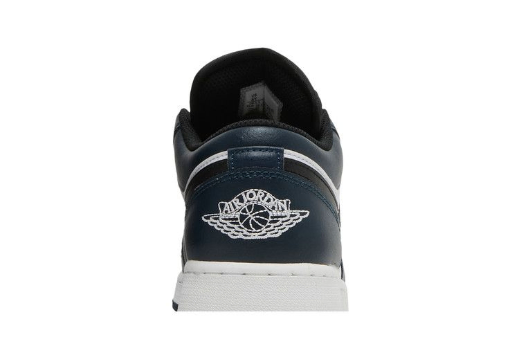 Кроссовки Air Jordan 1 Low GS 'Armory Navy'