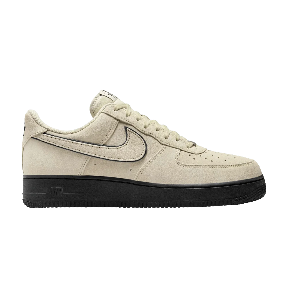Krossovki-Nike-Air-Force-1-07-LV8-Light-Khaki-Suede