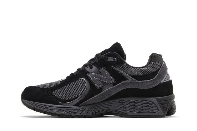 Кроссовки New Balance 2002R 'Black Magnet'