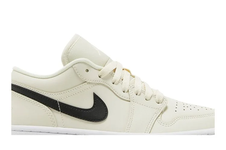 Кроссовки Wmns Air Jordan 1 Low 'Coconut Milk'