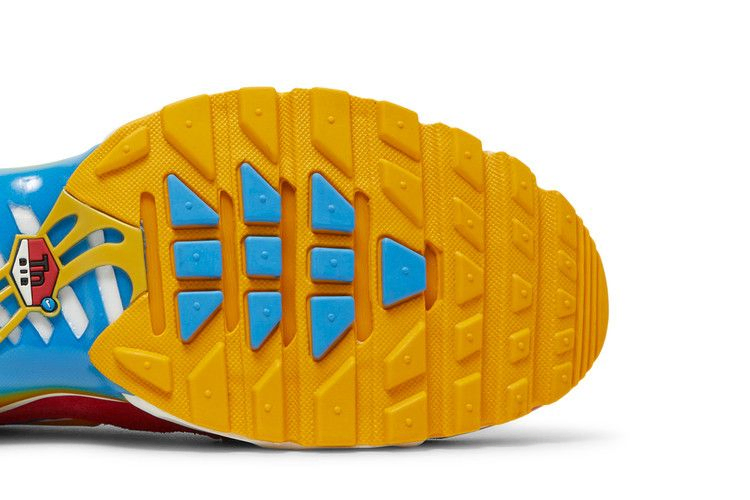 Кроссовки Nike Air Max Plus SE 'Running Club - University Red Light Photo Blue'