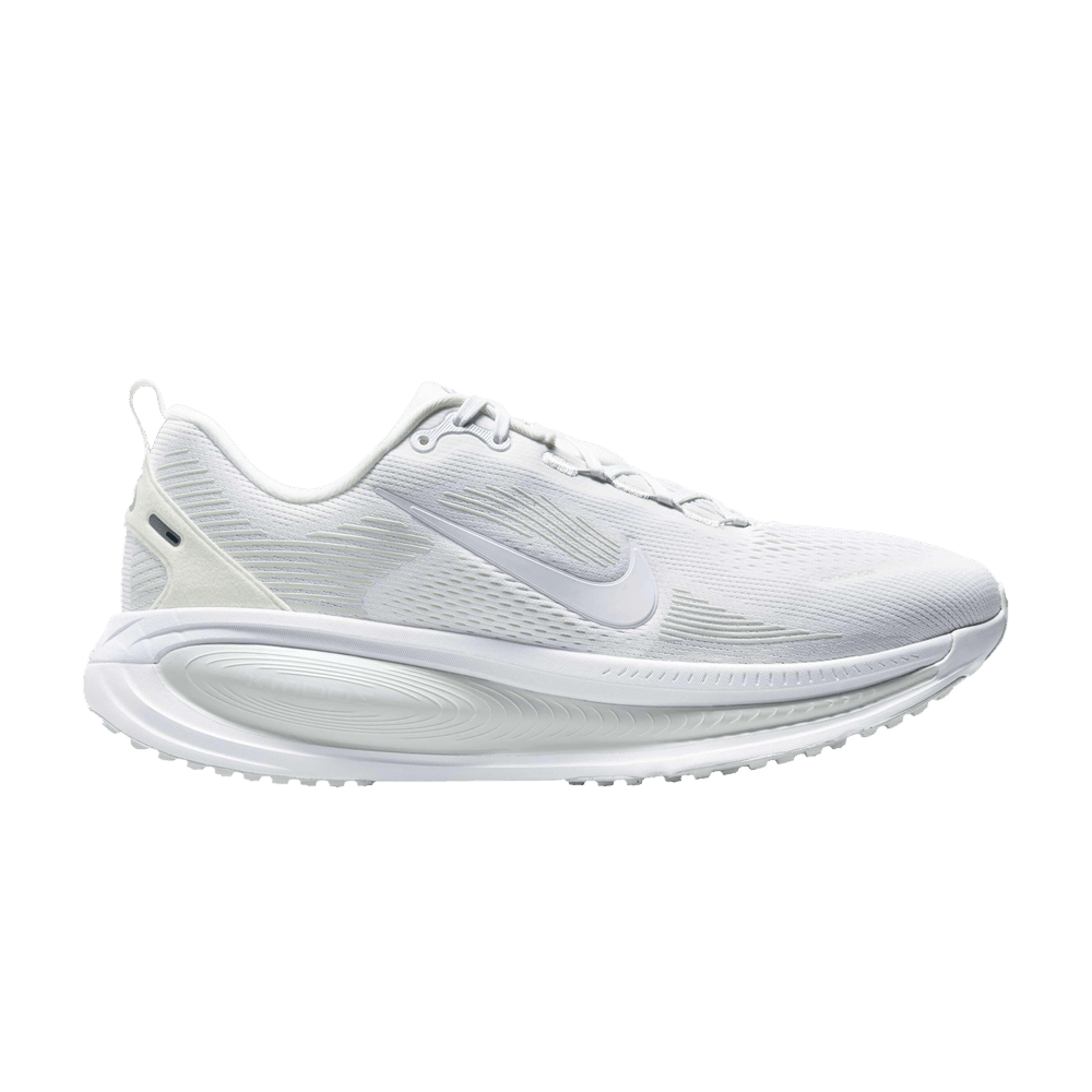 Кроссовки Nike Vomero 18 'White Photon Dust'