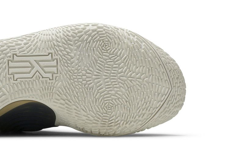Кроссовки Nike Kyrie Low 3 'Sashiko Pack'