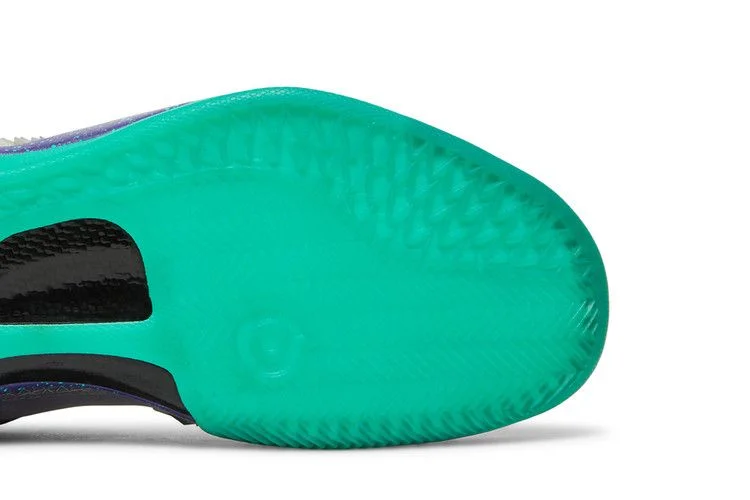 Krossovki-Nike-Kobe-8-iD-4