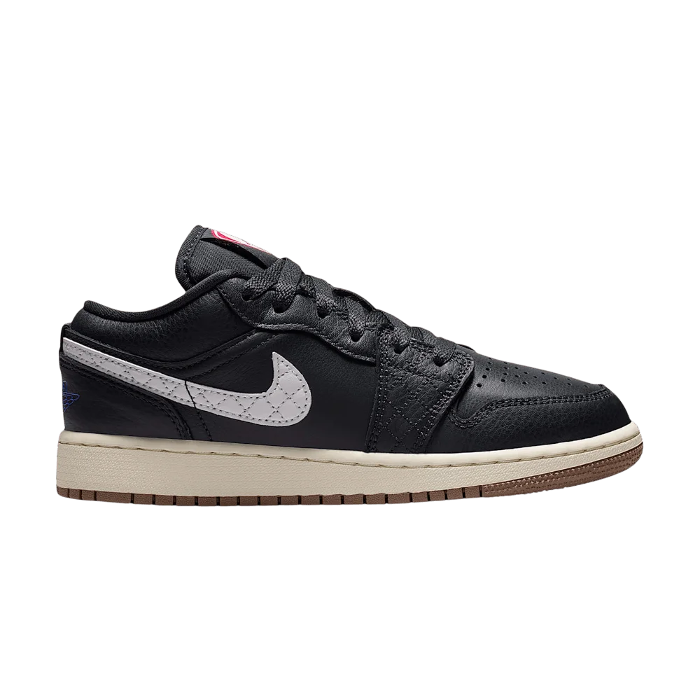 Krossovki-Air-Jordan-1-Low-SE-GS-Off-Noir-University-Red-Sail