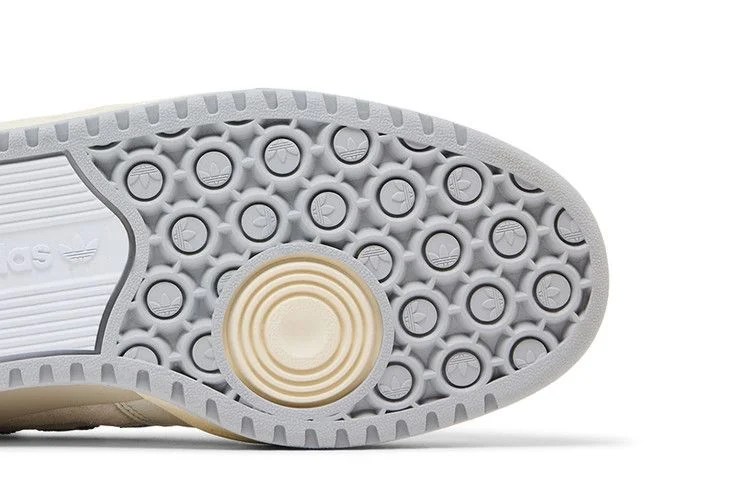 Krossovki-Packer-x-adidas-Forum-84-Low-CL-Pale-Blue-4