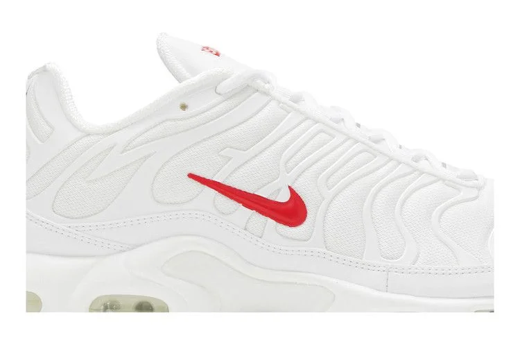 Krossovki-Supreme-x-Nike-Air-Max-Plus-TN-White-1