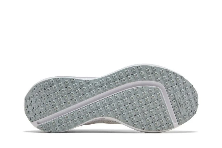 Krossovki-Nike-Interact-Run-White-Pure-Platinum-3