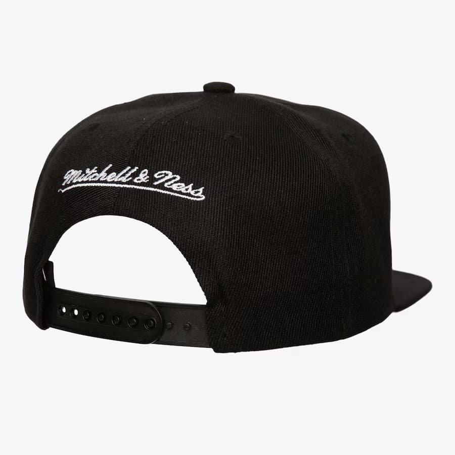 Бейсболка Mitchell & Ness Black New York Rangers Line Work OG Snapback Hat