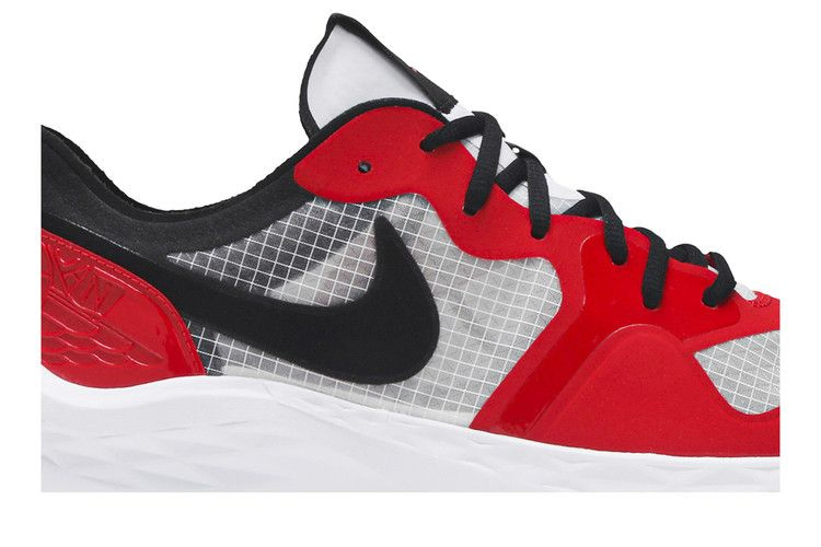 jordan-air-zoom-85-runner-chicago-ci0055-106_01