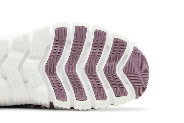 Кроссовки Nike Wmns Free Metcon 5 'Violet Dust'