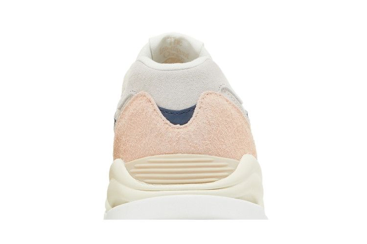Кроссовки New Balance 57/40 'Sea Salt Vintage Rose'