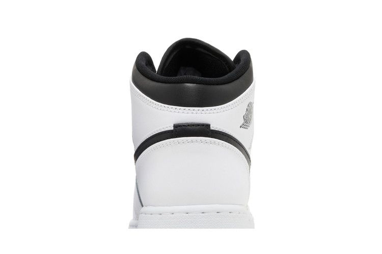 air-jordan-1-mid-gs-white-black-dq8423-132_06