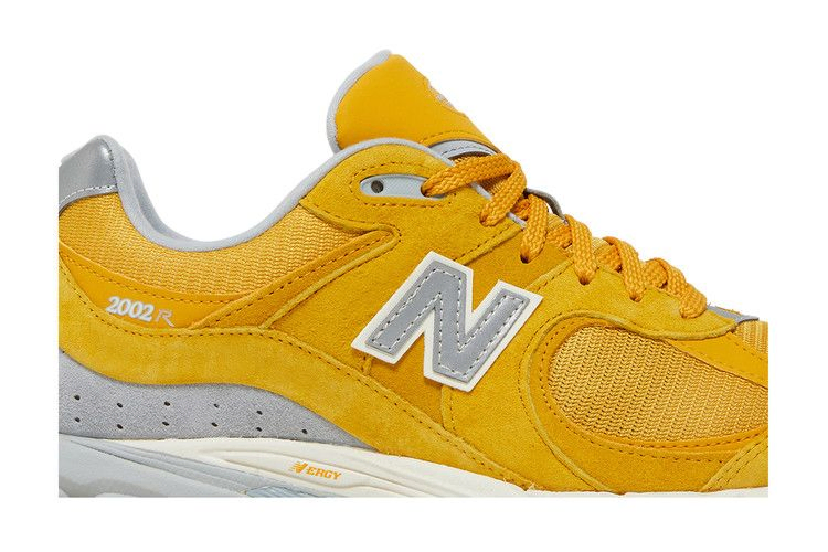 Кроссовки New Balance 2002R 'Egg yolk'