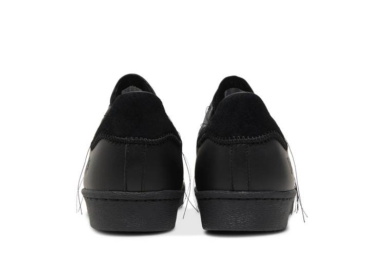 y-3-superstar-triple-black-hp3127_05