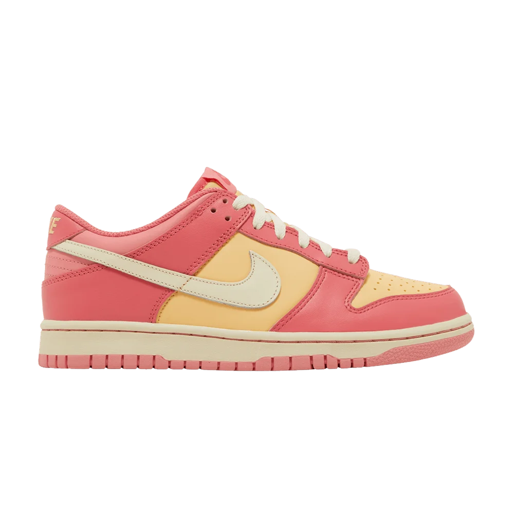 Krossovki-Nike-Dunk-Low-GS-Strawberry-Peach