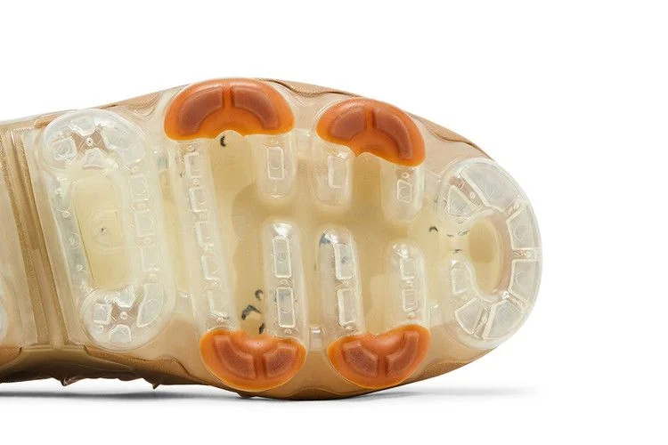 Krossovki-Nike-VaporMax-Plus-String-4