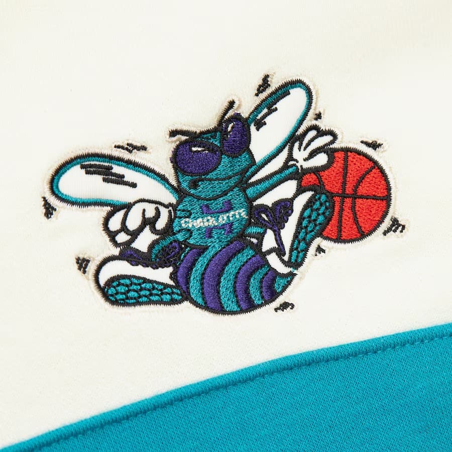 Худи Mitchell & Ness Tan Charlotte Hornets Head Coach Fleece Pullover Hoodie